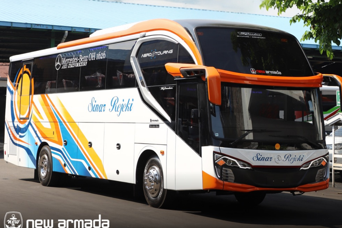 Bus New Armada Skylander R22 Aero 8 Touring Jadi Armada Baru PO Sinar Rejeki, Usung Sasis Mercedes-Benz 1626L